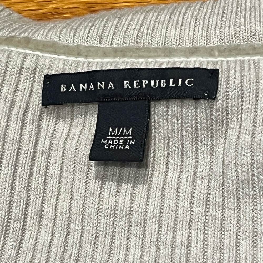 Banana Republic Merino Wool Ruffle Cardigan - Picture 6 of 7